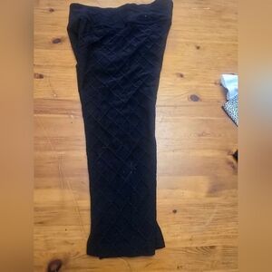 Beyond Yoga Black Quilted Cropped Leggings